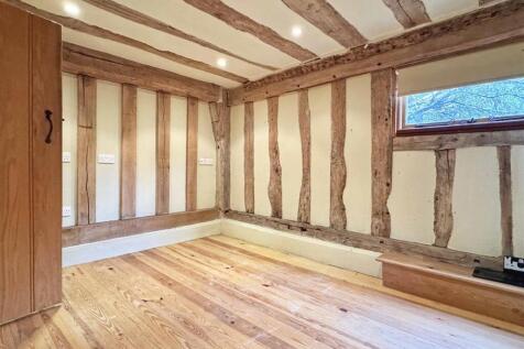 Granary Bedroom 2.jpg