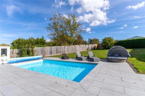Pool & Garden