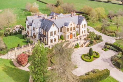 7 bedroom detached house for sale