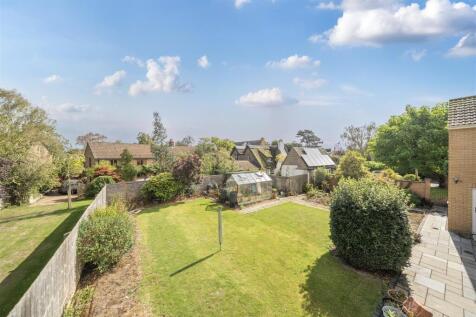 6 Bugbrooke Road, Gayton