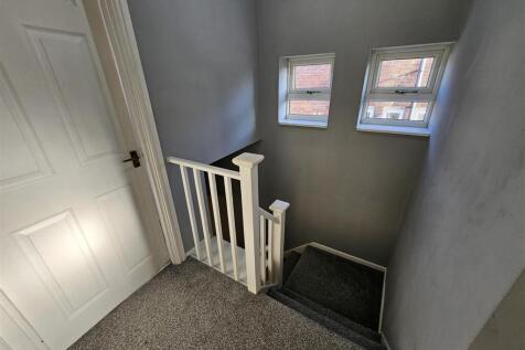1 Bedroom Flat in S64 9EW