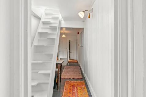 Steps to roof terrac