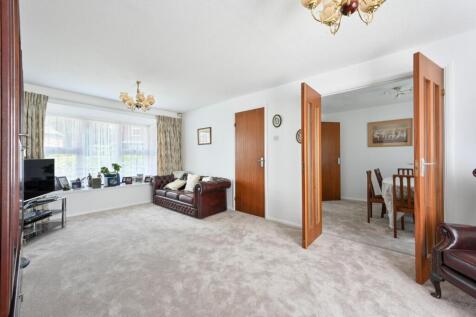 NORTHCLIFFE CLOSE