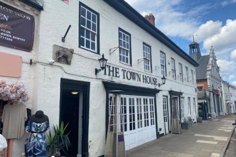 Retail Property (high street) to rent in bawtry