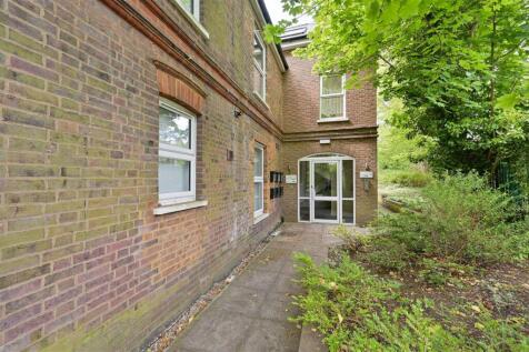 Flat 3 25A Vaughan Road-13.jpg