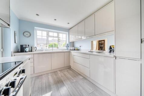 Kitchen..jpg