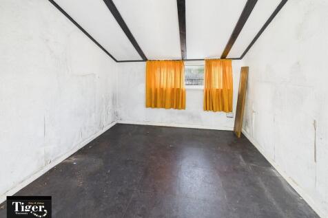 CAM02176G0-PR0768...