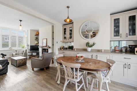 Saxton Mee Flora Dene 0032.jpg