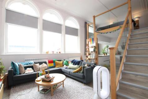 Living Room.JPG