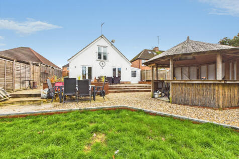 7af82a10-CAM04018G0-PR0440-STILL018