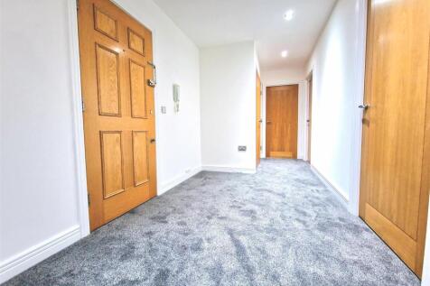 Hallway.jpg