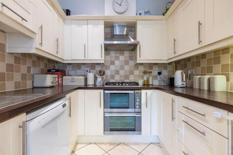 KITCHEN DINER 1 .jpg