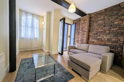 AVAILABLE NOW is this well-presented two-bedroom, one-bathroom apartment located in the heart of Liverpool city centre. Situated within a charming period building, this apartment offers a perfect blen