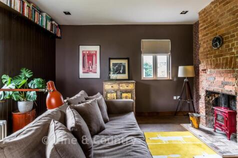 Family Room/Bedroom 4