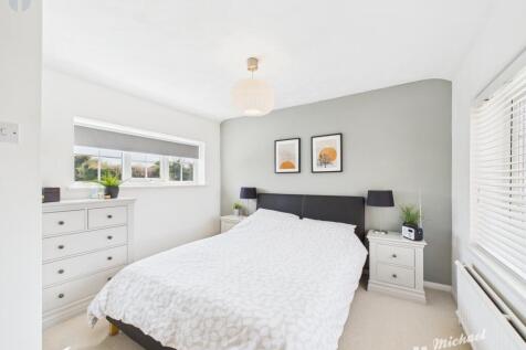 CAM03218G0-PR0565-STILL017