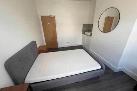Room 5.jpeg