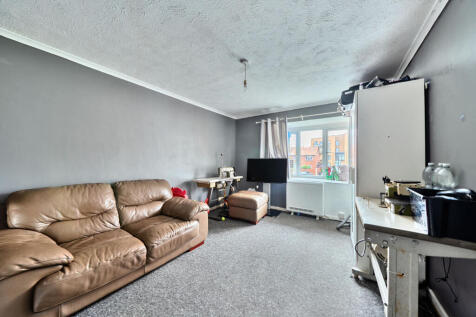 1316518-3-685d2bd...