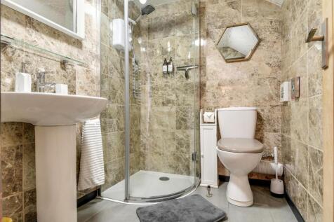 Bathroom 'The Nook'