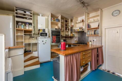 Undercliffe 1 Kitchen Dining Room-5.jpg