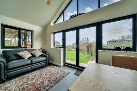 Moorlands2 garden room.jpg
