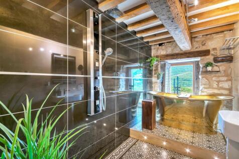 Bedroom Two - En-Suite