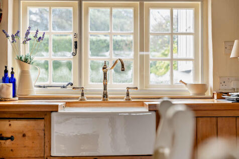 8635540-interior3...