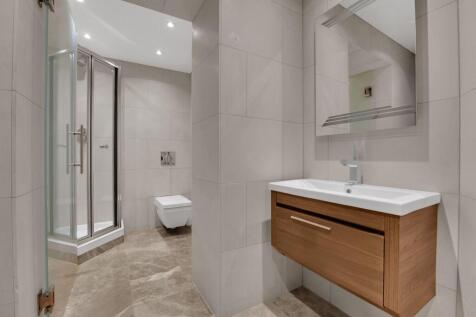 Wet Room & Changing Area