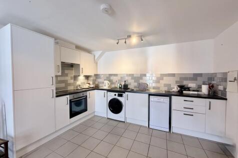 Lounge/Kitchen