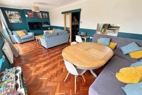 Lounge 1