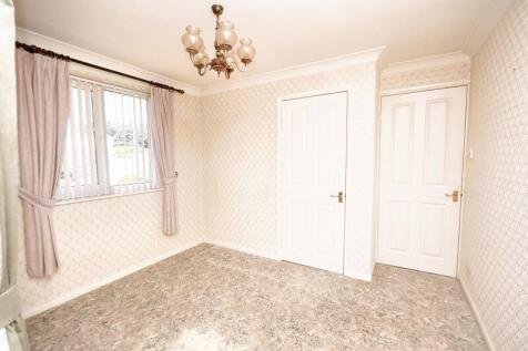 Bedroom two / dining room