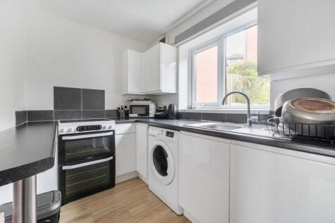 1387107-10-6932e5...