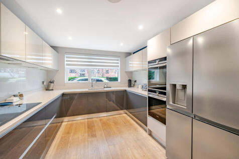 1388545-19-693c02...