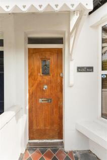 Bradley Road, N22