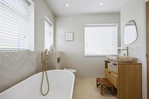 Family Bath/Shower Room