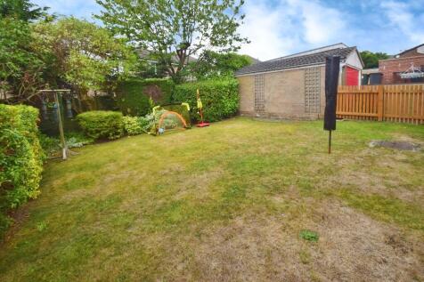 6174df4e-Garden 2...