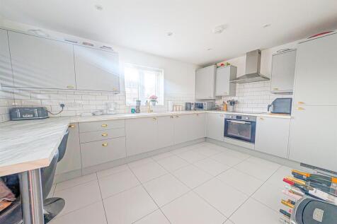 PXL_20251104_152821423.RAW-01 KIT.jpg