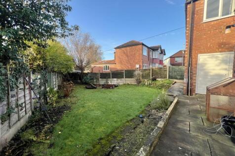 Garden to Side