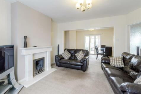 Lounge looking to Dining Room