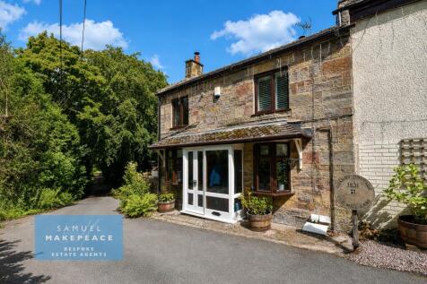Charming Two Bedroom Semi Detached Cottage with P