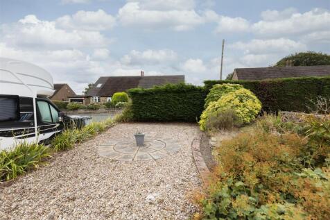 Bramleys Estate Agents - Weatherhill Crescent - Li