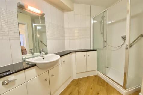 14 Radbrook House-8.jpg