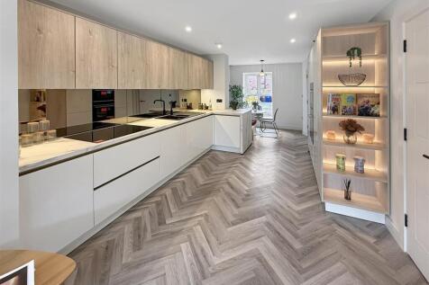 Kitchen3.jpg