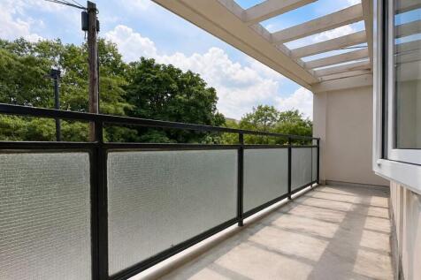 Pennyfields, E14 for Sale by Barrain London Estate