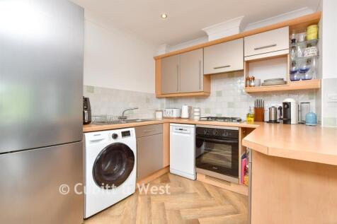 Kitchen / Lounge / Diner