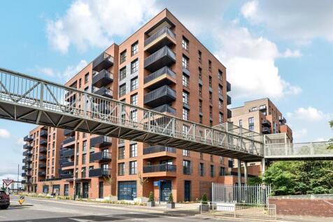 Be the first to live in this exceptional brand new ONE BEDROOM apartment, situated on the third floor of the prestigious Sterling Place development in the heart of New Malden.