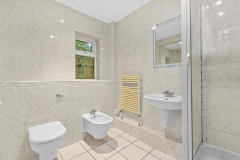 20a Maybrook Gardens, HP13 6PJ-6.jpg