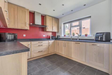 1353215-18-68c2e9...