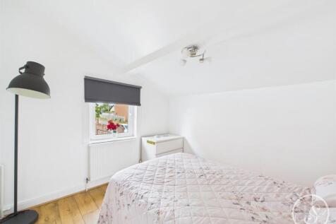 Second Dressing Area/Home Office