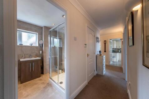 9 Orchard Dene-028.jpg