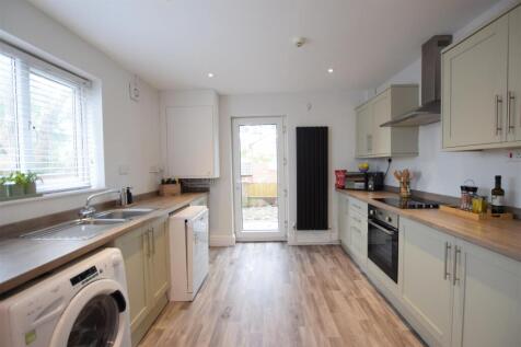 5 Bedroom Terraced in LN1 1QS